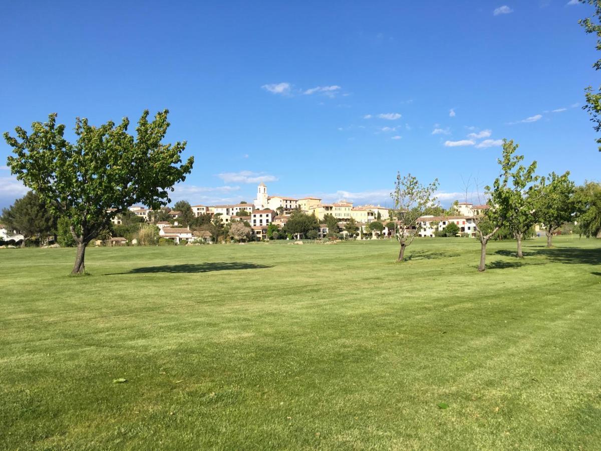Studio Sur Le Domaine Du Golf De Pont Royal 马勒莫尔 外观 照片