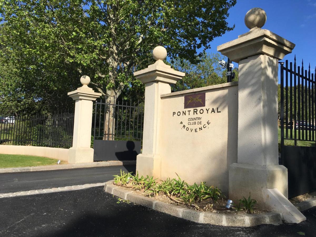 Studio Sur Le Domaine Du Golf De Pont Royal 马勒莫尔 外观 照片